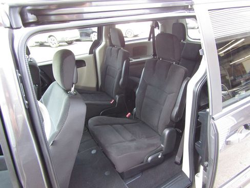 Used 2017 Dodge Grand Caravan SE w/ Power Window Group FWD image 5