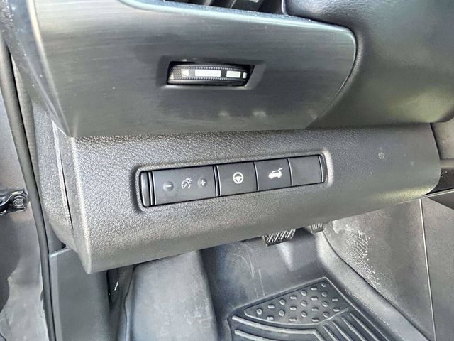 Used 2024 Nissan Pathfinder SL w/ SL Premium Package FWD image 22