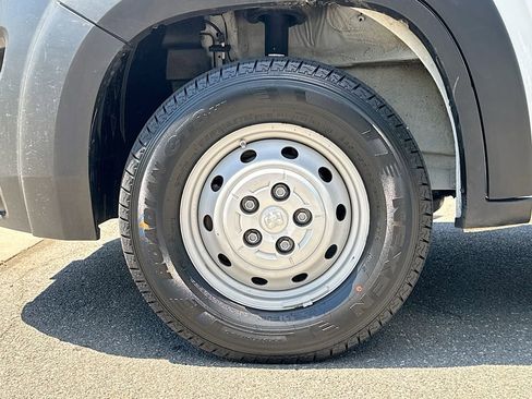 Used 2023 RAM ProMaster 2500 FWD image 26