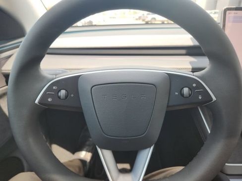 Used 2026 Tesla Model Y Long Range AWD/4WD image 32