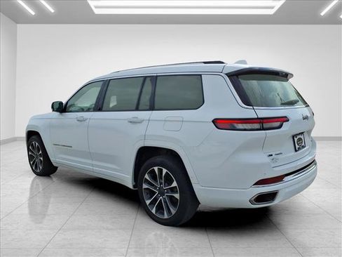 Used 2021 Jeep Grand Cherokee L Overland w/ Advanced Protech Group III AWD/4WD image 7