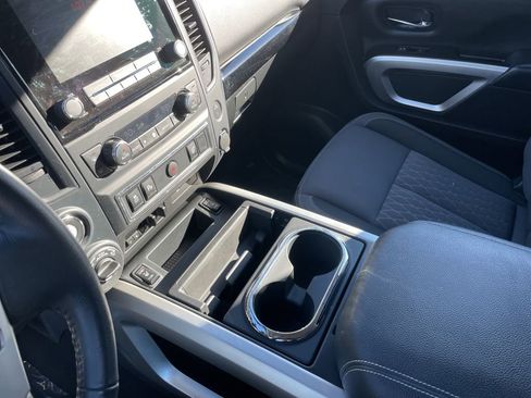 Used 2024 Nissan Titan SV w/ SV Convenience Package image 22