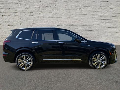 Certified 2025 Cadillac XT6 Premium Luxury image 6