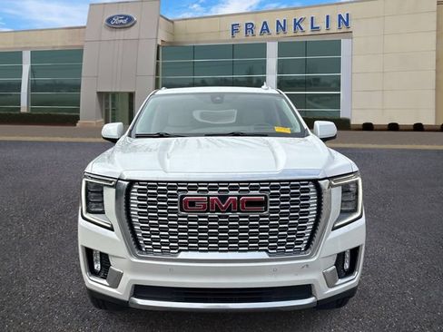 Used 2022 GMC Yukon XL Denali w/ Denali Reserve Package AWD/4WD image 2