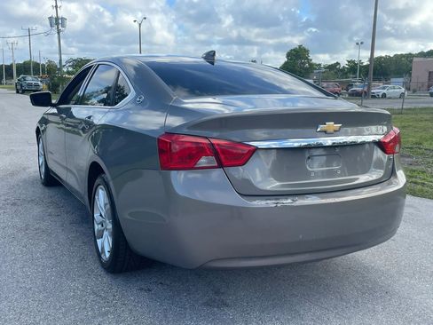 Used 2017 Chevrolet Impala LT FWD image 9