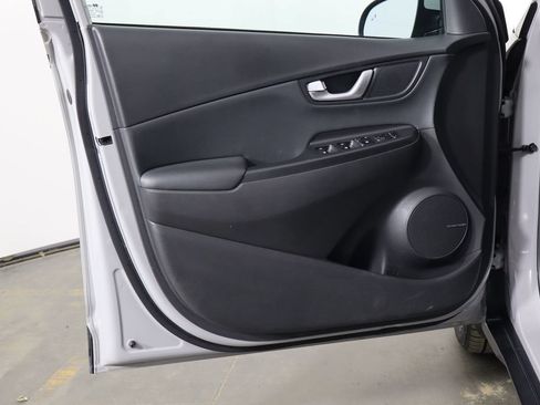 Used 2023 Hyundai Kona Limited FWD image 13