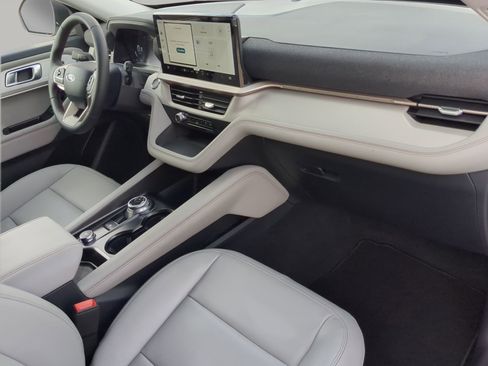 New 2026 Ford Explorer Active image 45