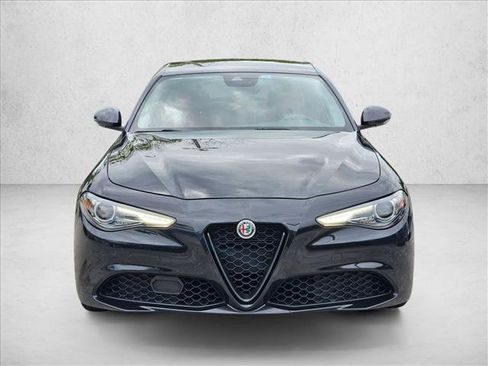 Used 2020 Alfa Romeo Giulia w/ Nero Edizione RWD image 2