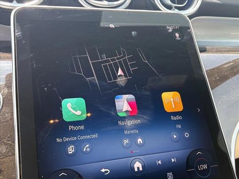 Used 2025 Mercedes-Benz GLC 300 image 11