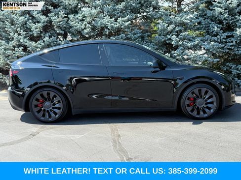 Used 2024 Tesla Model Y Performance AWD/4WD image 11