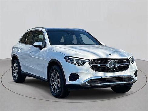 Certified 2025 Mercedes-Benz GLC 300 4MATIC image 6