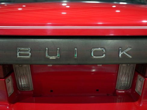 Used 1988 Buick Reatta Coupe FWD image 23
