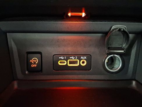 Used 2024 Nissan Sentra SR w/ SR Premium Package FWD image 25