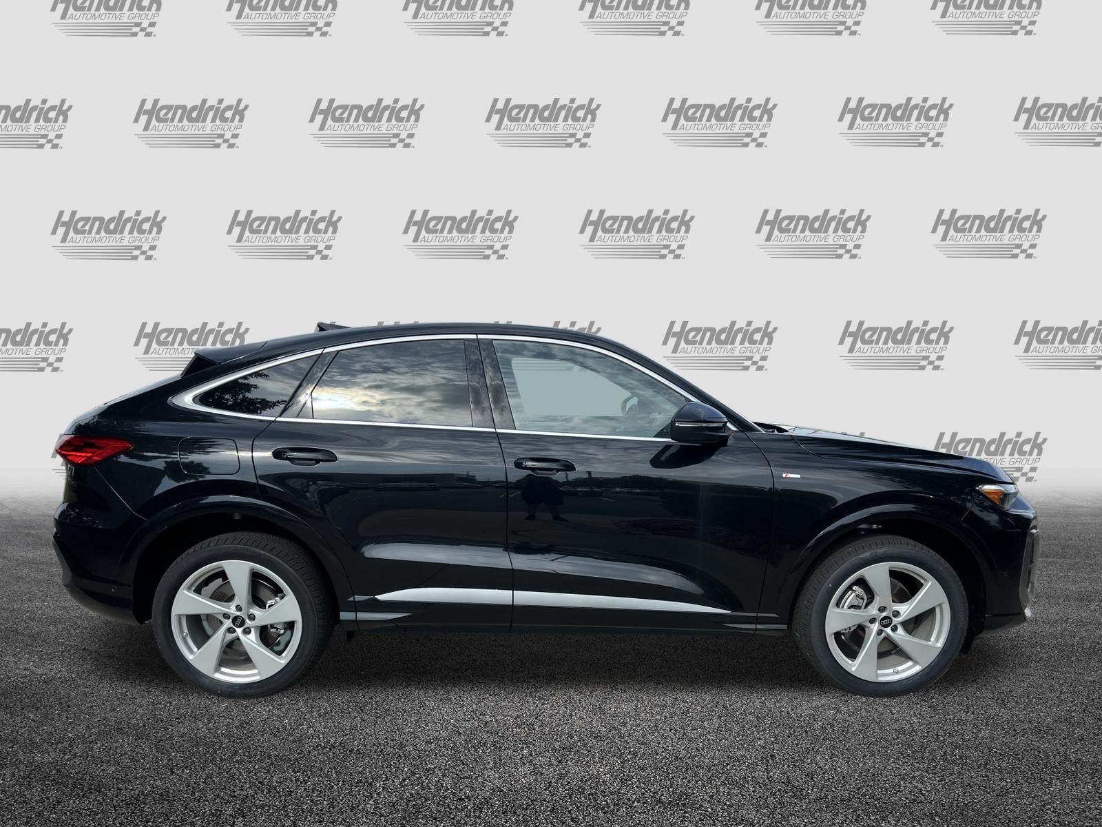 New 2026 Audi Q5 Premium Plus AWD/4WD image 10