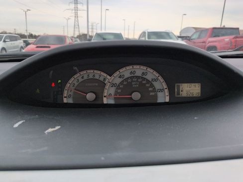 Used 2008 Toyota Yaris Base image 16