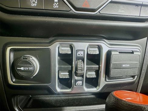 Used 2020 Jeep Gladiator Sport w/ Quick Order Package 24S image 37