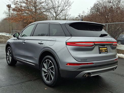 Used 2023 Lincoln Corsair AWD w/ Equipment Group 101A image 5