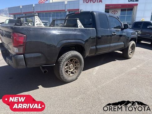 Used 2022 Toyota Tacoma SR AWD/4WD image 19