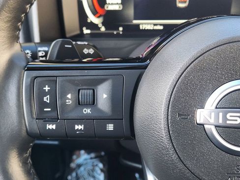 Used 2023 Nissan Rogue Platinum w/ Platinum Premium Package image 19