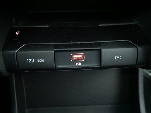 Used 2022 Kia Niro EX Premium FWD image 33
