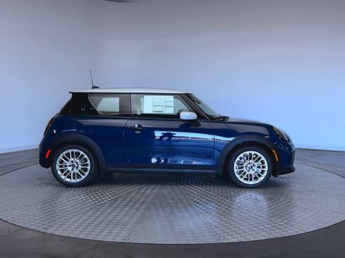 New 2026 MINI Cooper S FWD image 9