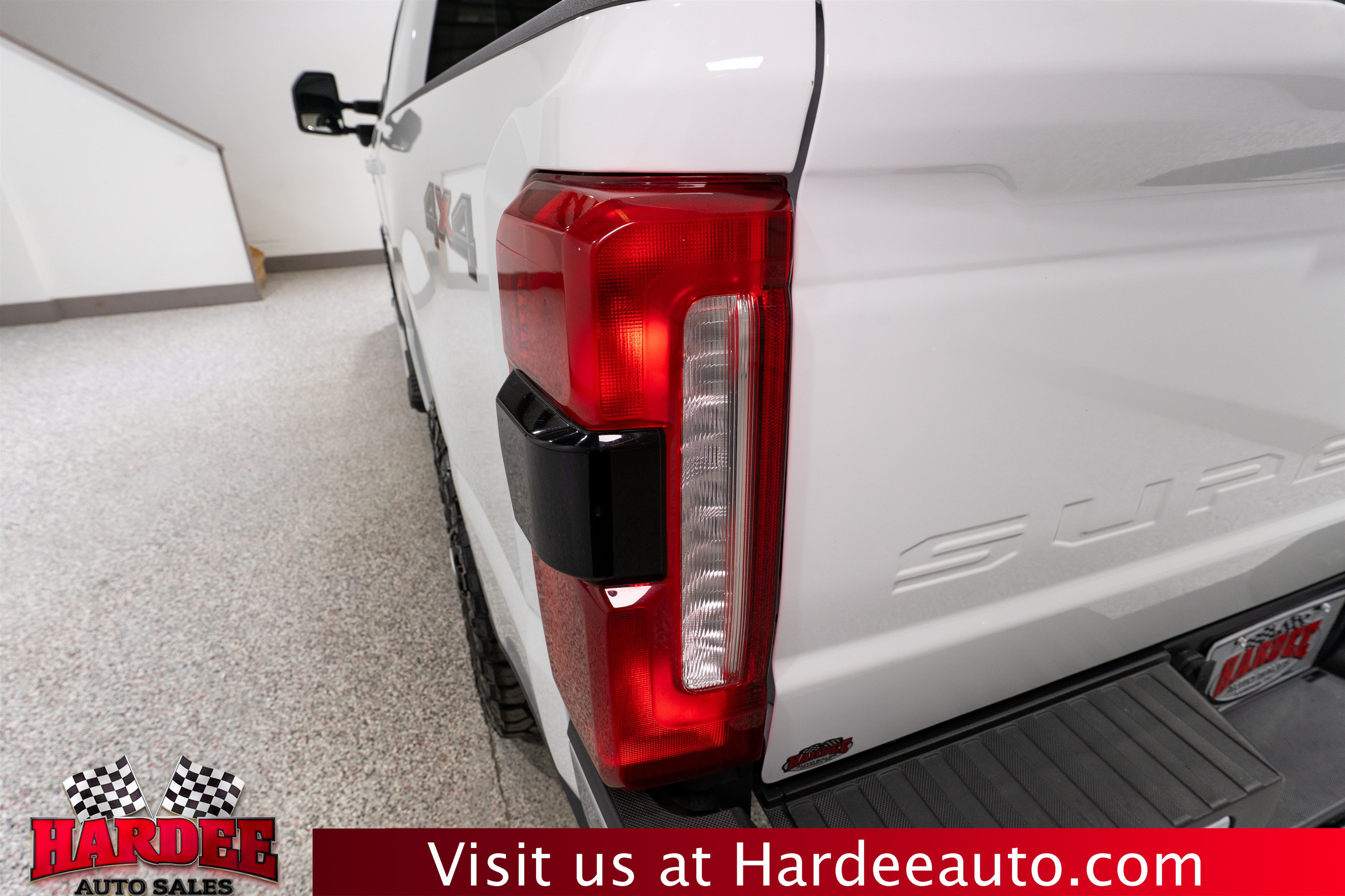Used 2025 Ford F250 Lariat AWD/4WD image 9