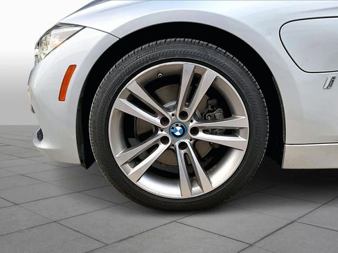 Used 2018 BMW 330e image 11