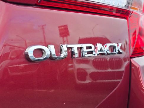 Used 2019 Subaru Outback 2.5i Premium image 17