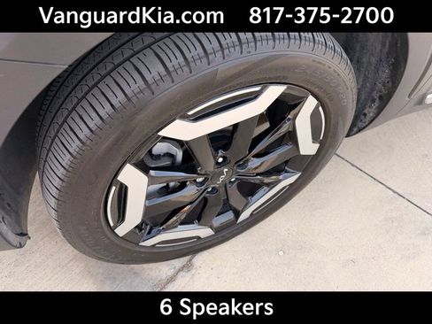 Certified 2023 Kia Telluride EX w/ EX Captain's Chair Package image 8