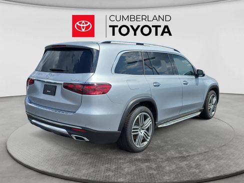 Used 2025 Mercedes-Benz GLS 450 4MATIC image 5