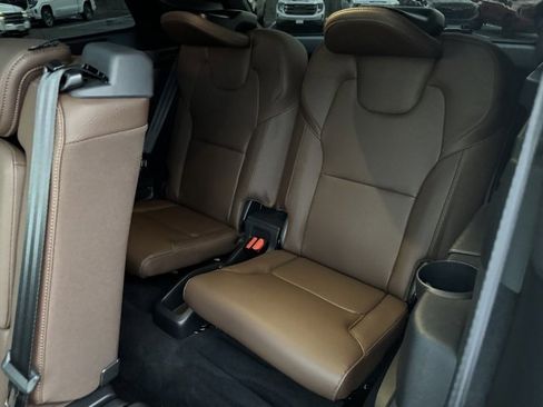 Used 2025 Volvo XC90 B6 Plus w/ Protection Package Premier image 15