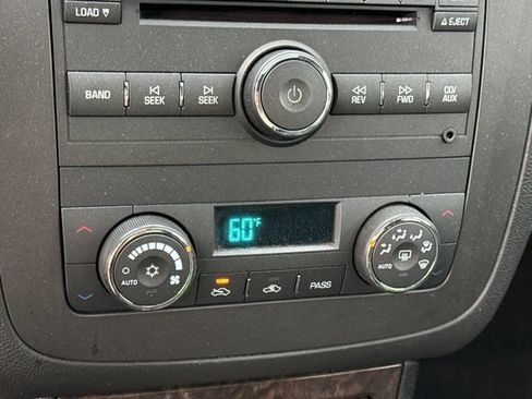 Used 2006 Buick Lucerne CXS w/ Driver Confidence Package FWD image 26
