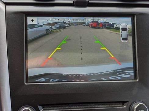 Used 2017 Ford Fusion SE w/ Fusion SE Technology Package image 21