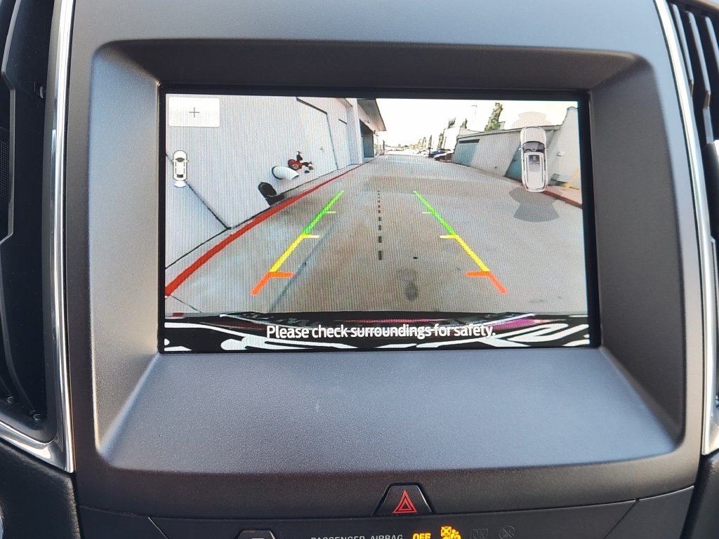 Used 2020 Ford Edge Titanium w/ Equipment Group 301A AWD/4WD image 17