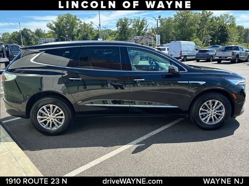 Used 2024 Buick Enclave Essence w/ Technology Package AWD/4WD image 8