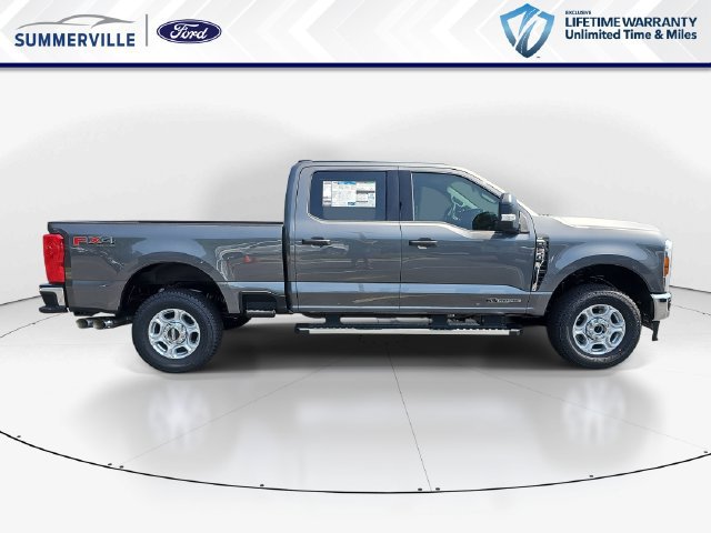 New 2026 Ford F250 XLT w/ FX4 Off-Road Package AWD/4WD image 2