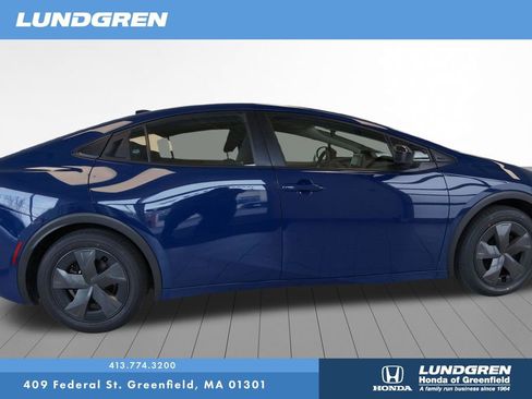 Used 2024 Toyota Prius LE FWD image 10
