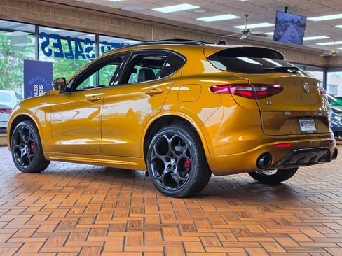 Used 2023 Alfa Romeo Stelvio Veloce AWD/4WD image 6
