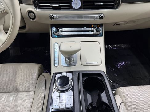 Used 2020 Genesis G90 3.3T Premium image 15