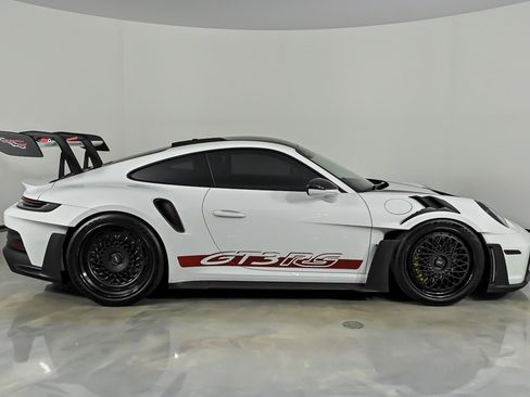 Used 2024 Porsche 911 GT3 RS RWD image 11
