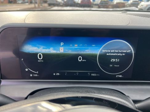 Certified 2025 Kia Seltos SX w/ SX Sunroof Package image 15