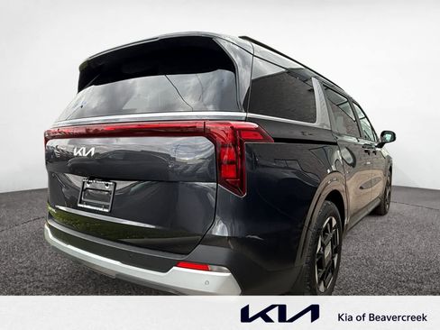 Used 2025 Kia Carnival EX FWD image 5