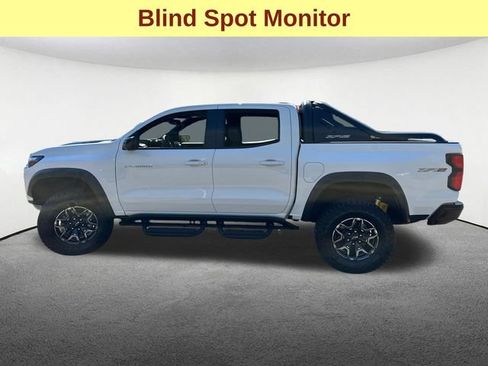 Used 2025 Chevrolet Colorado ZR2 w/ Technology Package AWD/4WD image 6
