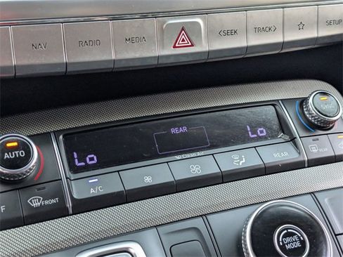 Used 2022 Hyundai Palisade Limited image 23