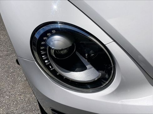 Used 2014 Volkswagen Beetle R-Line FWD image 26