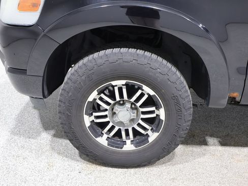 Used 2007 Ford Explorer Sport Trac Limited AWD/4WD image 9