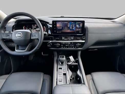 New 2026 Nissan Pathfinder SL FWD image 5