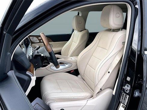 Certified 2022 Mercedes-Benz GLS 450 4MATIC image 11