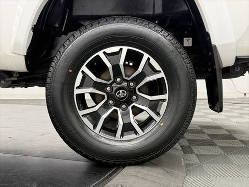 Certified 2023 Toyota Tacoma TRD Sport image 12