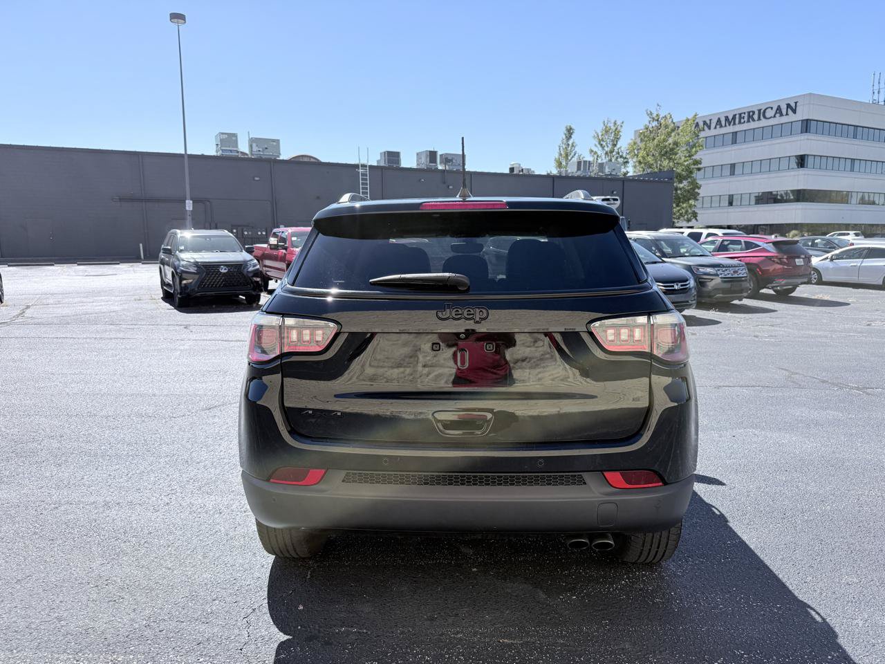 Used 2018 Jeep Compass Latitude w/ Popular Equipment Group AWD/4WD image 4